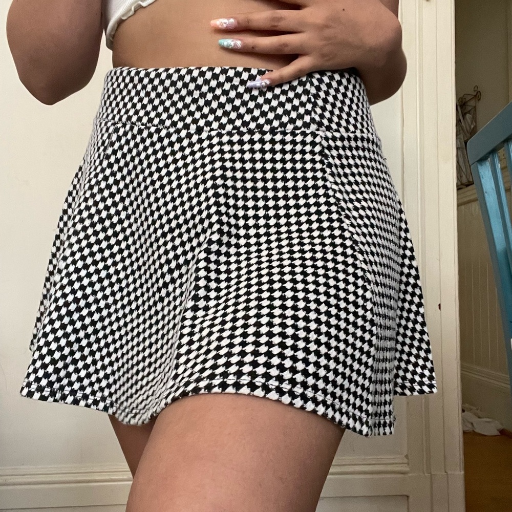 Black and white skater skirt